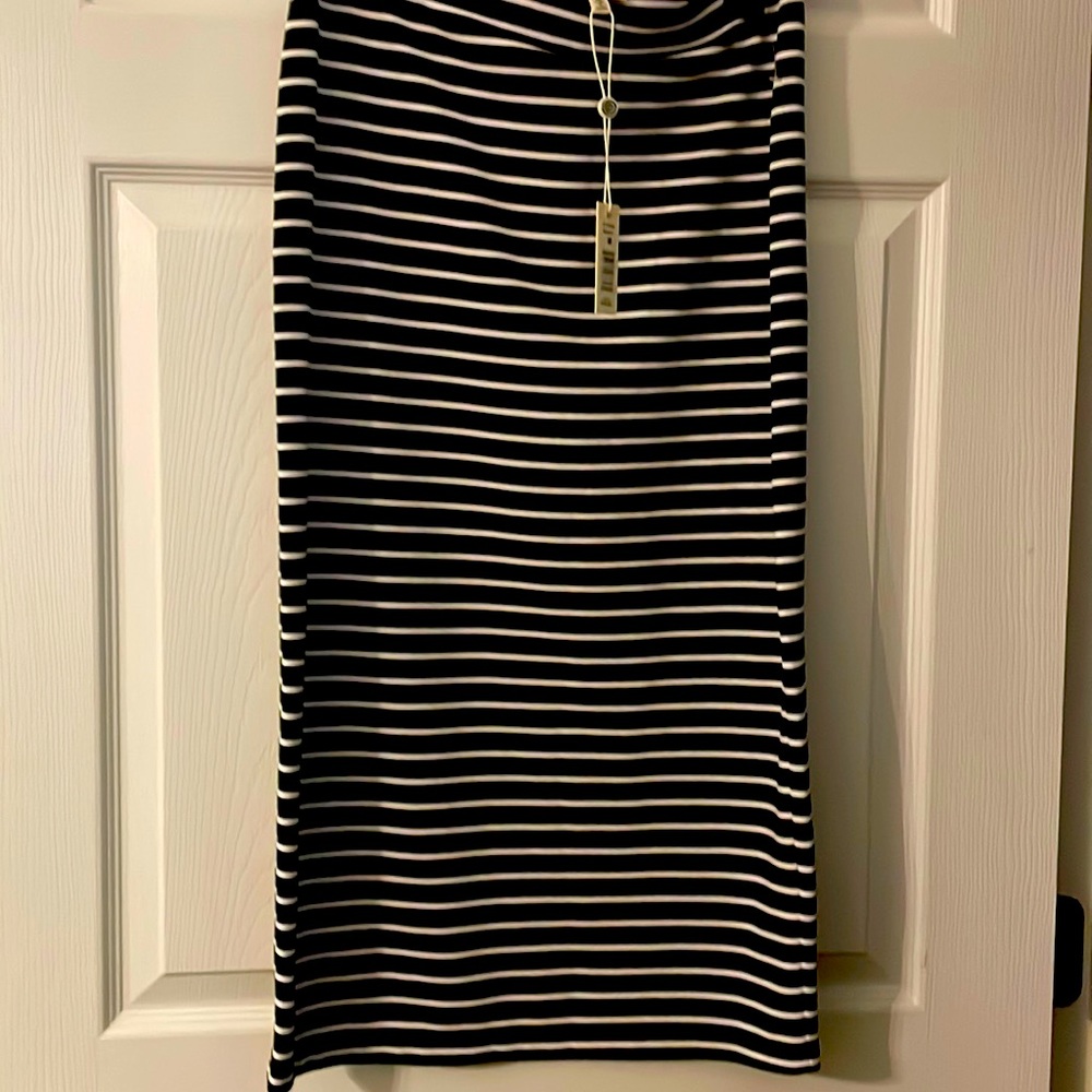 Cute black and white striped skirt
